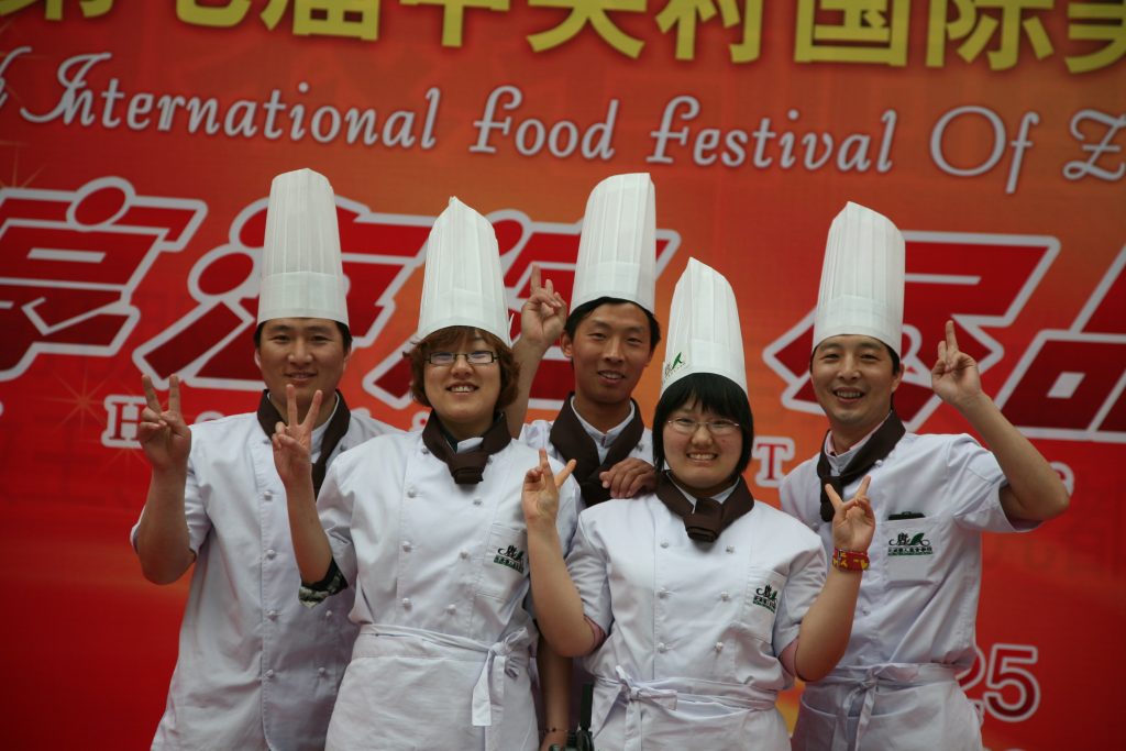 學(xué)校簡介(圖5) 學(xué)校簡介(圖5)