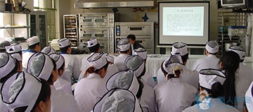 西點學(xué)員上課花絮(圖2)