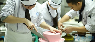 西點學(xué)員上課花絮(圖28)