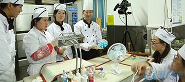 西點學(xué)員上課花絮(圖47)