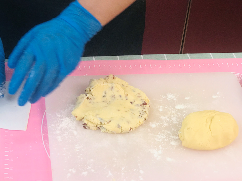 跟著唐人老師學(xué)做:美式蔓越莓餅干(圖5) image008.png