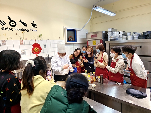 經(jīng)典年夜飯?bào)w驗(yàn)活動(dòng)圓滿(mǎn)結(jié)束(圖11) 微信圖片_202301121109565.jpg