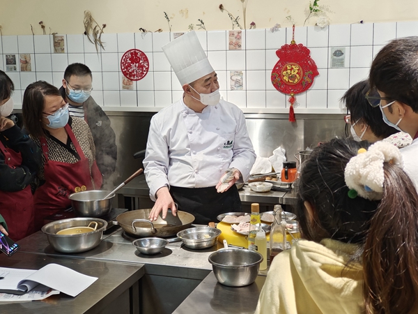 經(jīng)典年夜飯?bào)w驗(yàn)活動(dòng)圓滿(mǎn)結(jié)束(圖14) 微信圖片_202301121109568.jpg