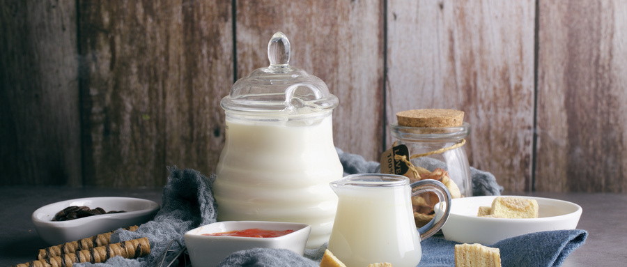 這份高考飲食安全指南請(qǐng)收好(圖1) 攝圖網(wǎng)_501238367_wx_牛奶零食背景(企業(yè)商用).jpg